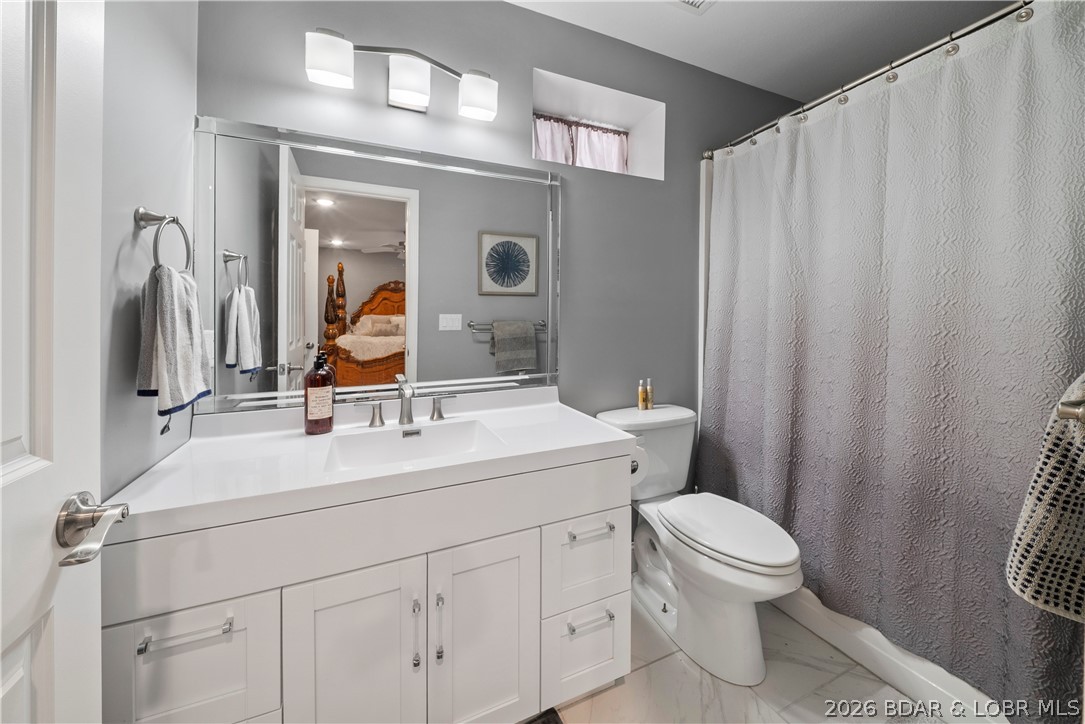 32341 Island View Road Gravois Mills, MO 65037 - Photo 25 of 74 Master Bathroom