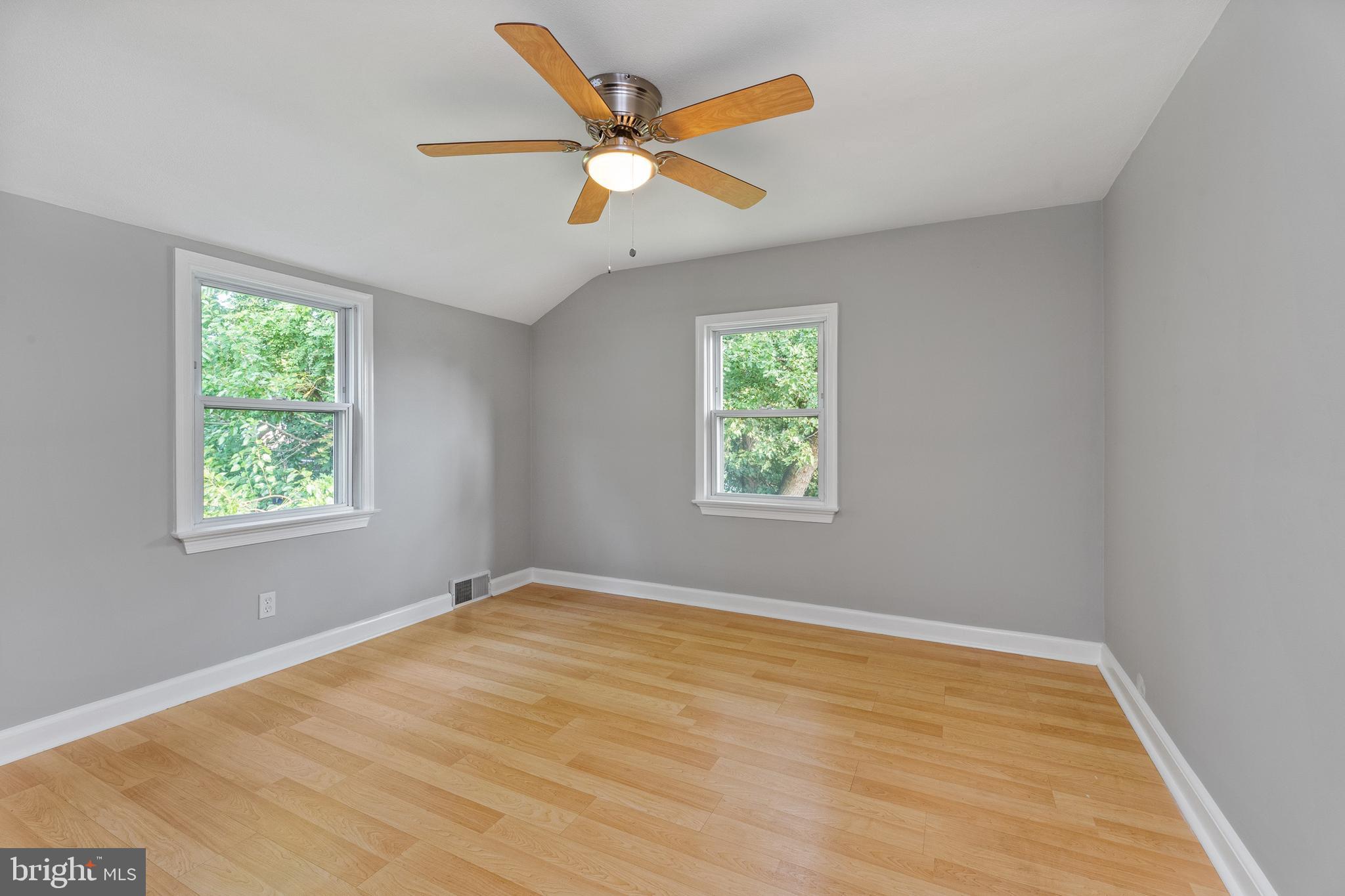 545 Ridley Circle Holmes, PA 19043 - Photo 13 of 28 Gallery Image 13