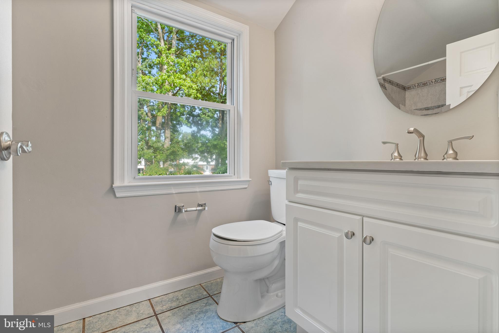 545 Ridley Circle Holmes, PA 19043 - Photo 17 of 28 Gallery Image 17