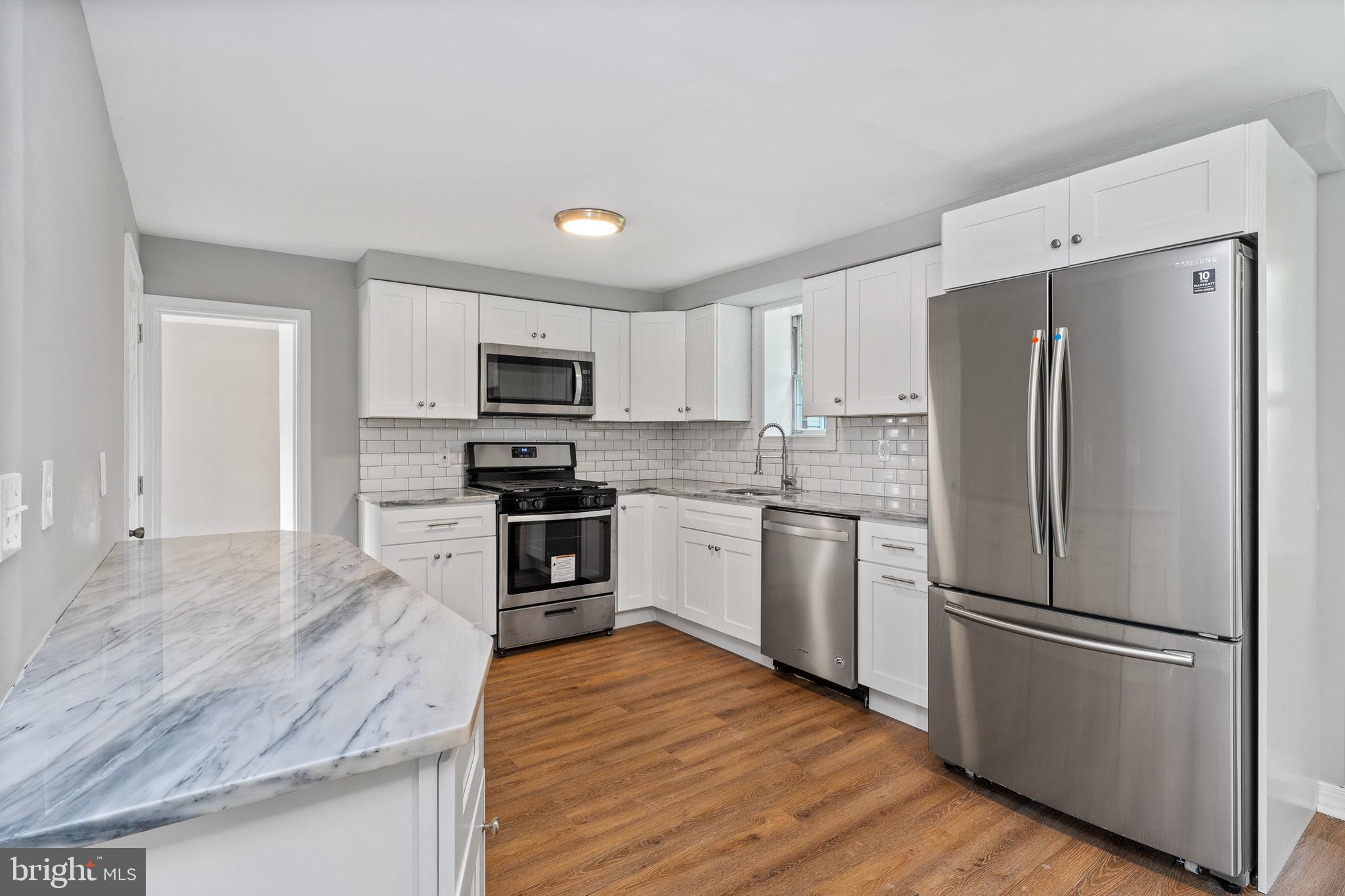 545 Ridley Circle Holmes, PA 19043 - Photo 2 of 28 Gallery Image 2