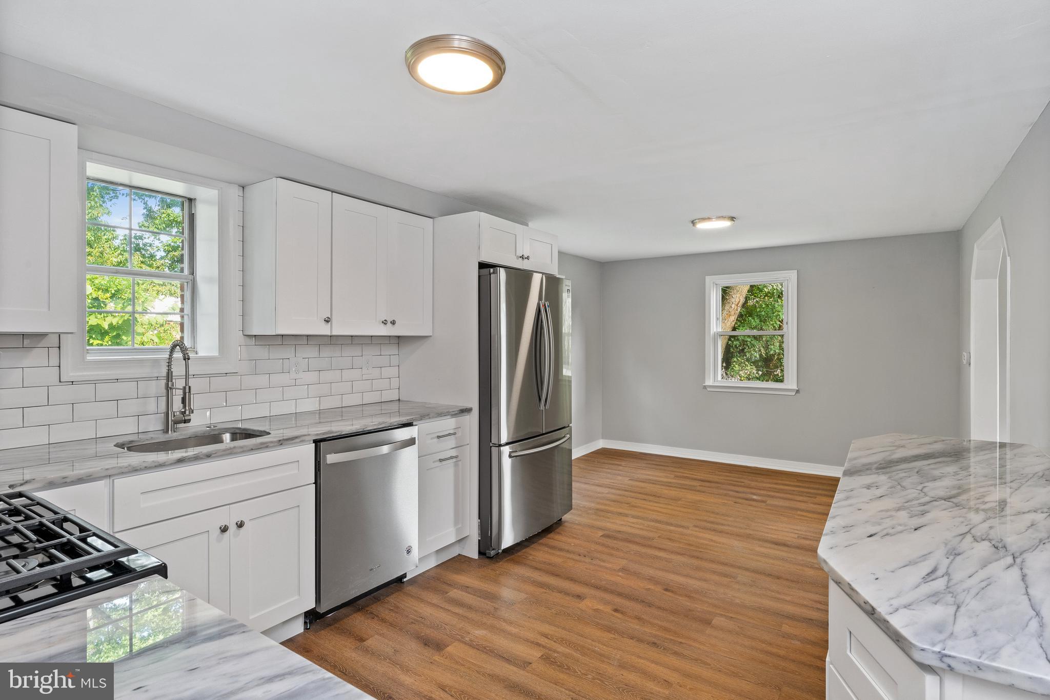545 Ridley Circle Holmes, PA 19043 - Photo 5 of 28 Gallery Image 5