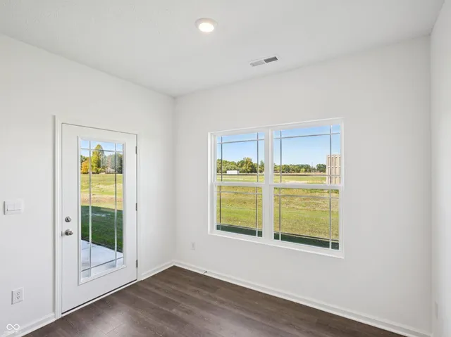 $377,900 | 6918 Heritage Pass North, Greenfield, IN 46140