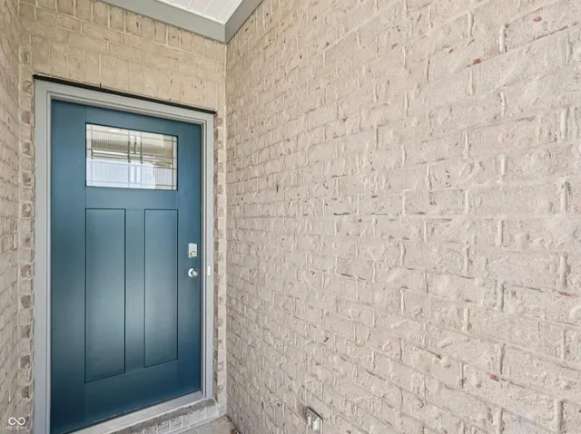 $377,900 | 6918 Heritage Pass North, Greenfield, IN 46140