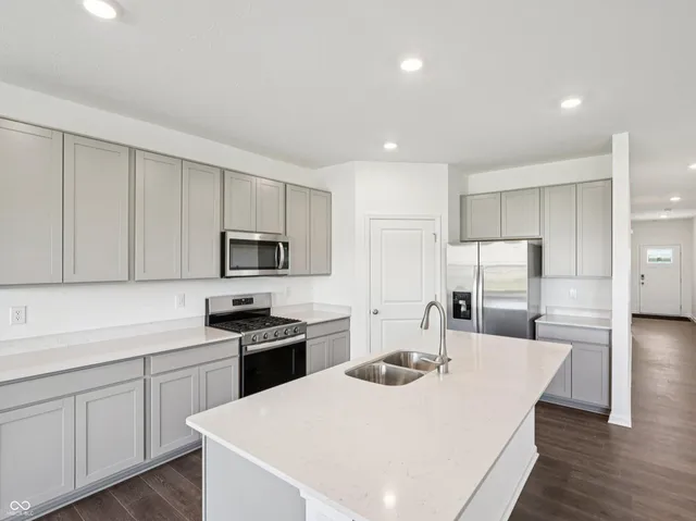 $377,900 | 6918 Heritage Pass North, Greenfield, IN 46140