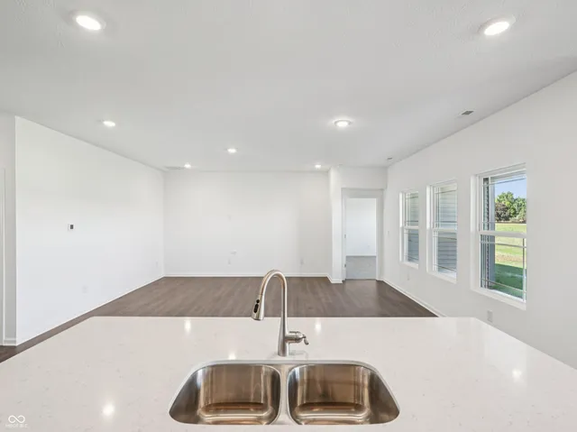 $377,900 | 6918 Heritage Pass North, Greenfield, IN 46140