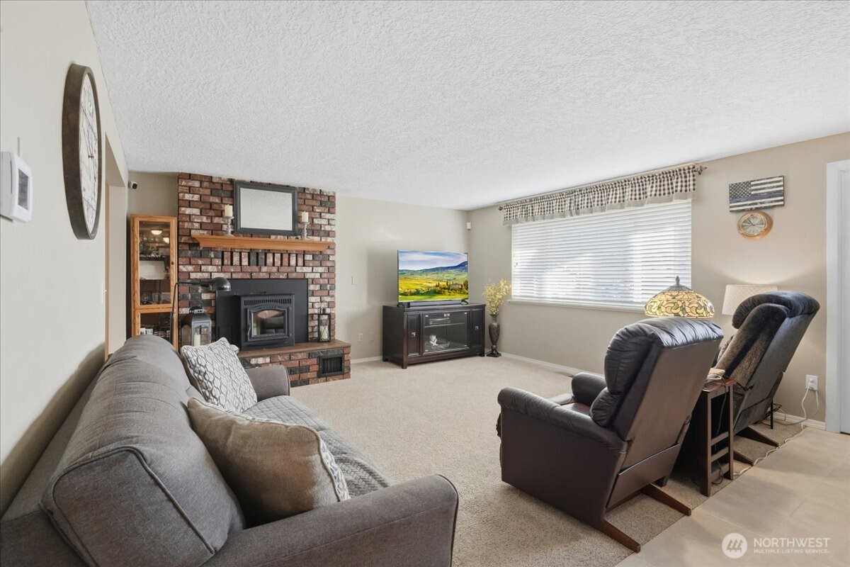 1851 Southwest Kimberly Court Chehalis, WA 98532 - Photo 6 of 40