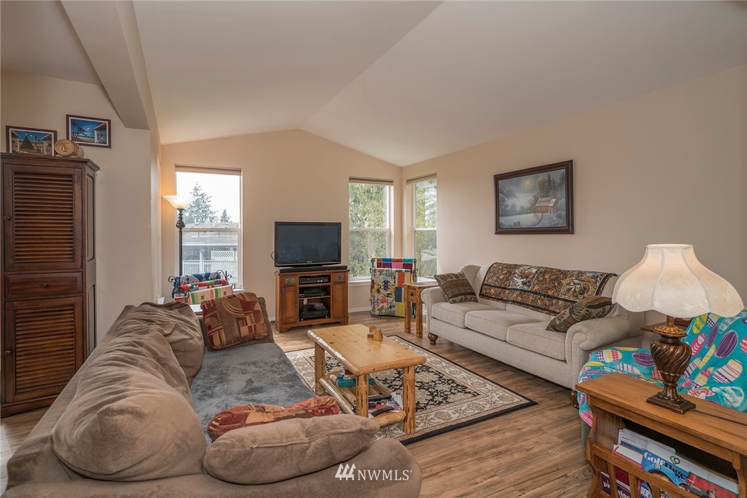 2212 Martin Road Mount Vernon, WA 98273 - Photo 5 of 16 Gallery Image 5