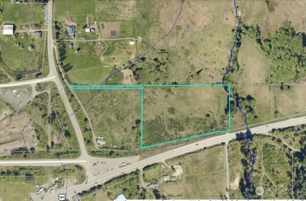 208 Laird Road Port Angeles, WA 98363 - Photo 17 of 17 a bathroom with a shower and a sink