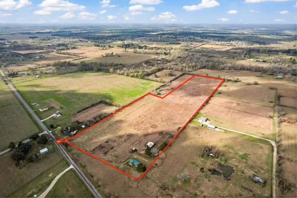 $527,350 | 4041 County Road 2058, Hull, TX 77564