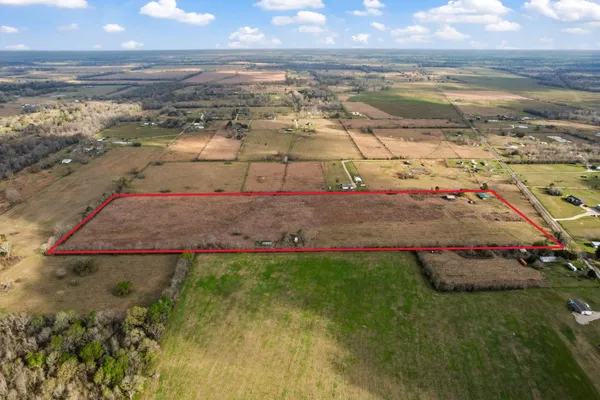 $527,350 | 4041 County Road 2058, Hull, TX 77564
