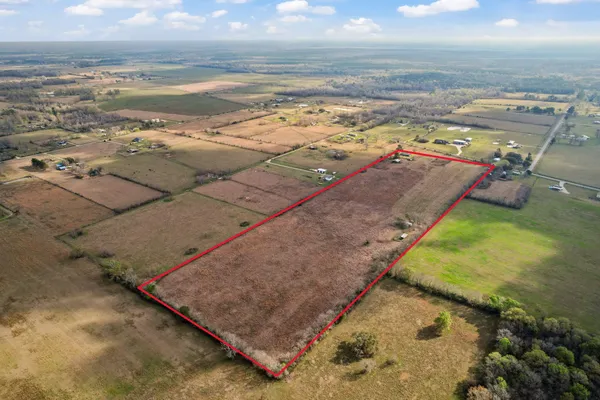 $527,350 | 4041 County Road 2058, Hull, TX 77564