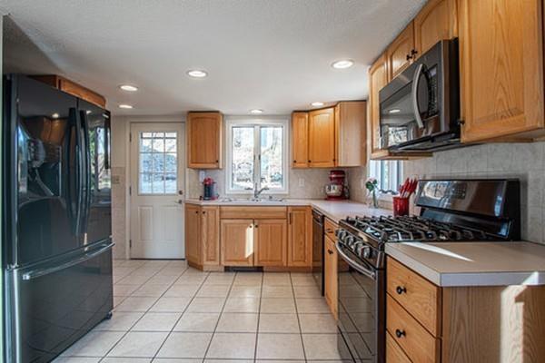 76 Fletcher Road Woburn, MA 01801 - Photo 2 of 28 Gallery Image 2