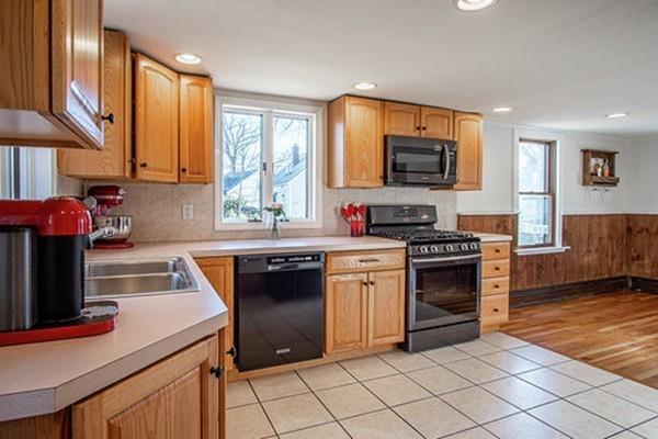 76 Fletcher Road Woburn, MA 01801 - Photo 3 of 28 Gallery Image 3