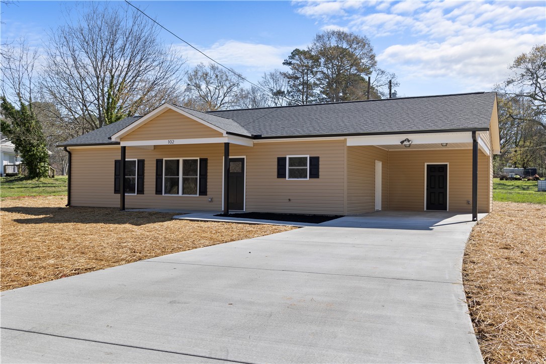 102 Simpson Street Westminster, SC 29693 - Photo 1 of 20 Gallery Image 1