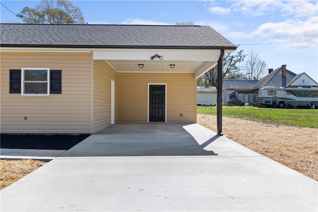 102 Simpson Street Westminster, SC 29693 - Photo 2 of 20 Gallery Image 2