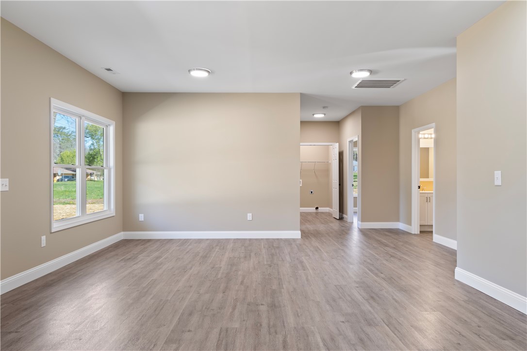102 Simpson Street Westminster, SC 29693 - Photo 7 of 20 Gallery Image 7