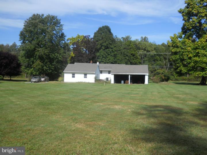 8 Ridge Road Southampton, NJ 08088 - Photo 4 of 20 Back Yard