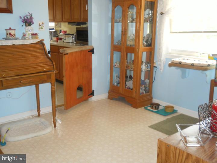 8 Ridge Road Southampton, NJ 08088 - Photo 9 of 20 Dining Room