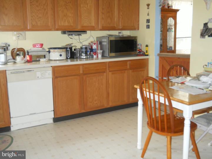 8 Ridge Road Southampton, NJ 08088 - Photo 10 of 20 Kitchen
