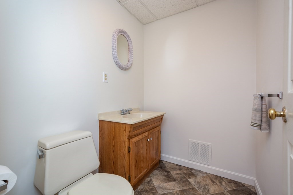 126 Madison Road Northborough, MA 01532 - Photo 32 of 42 Gallery Image 32