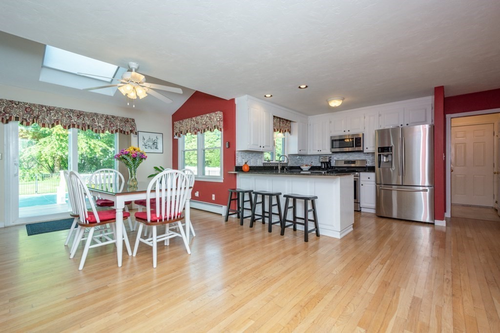 126 Madison Road Northborough, MA 01532 - Photo 9 of 42 Gallery Image 9