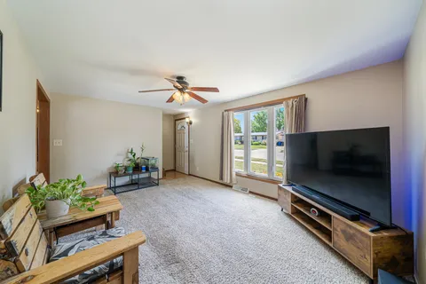 $260,000 | 1605 Thornton Drive, Oshkosh, WI 54904