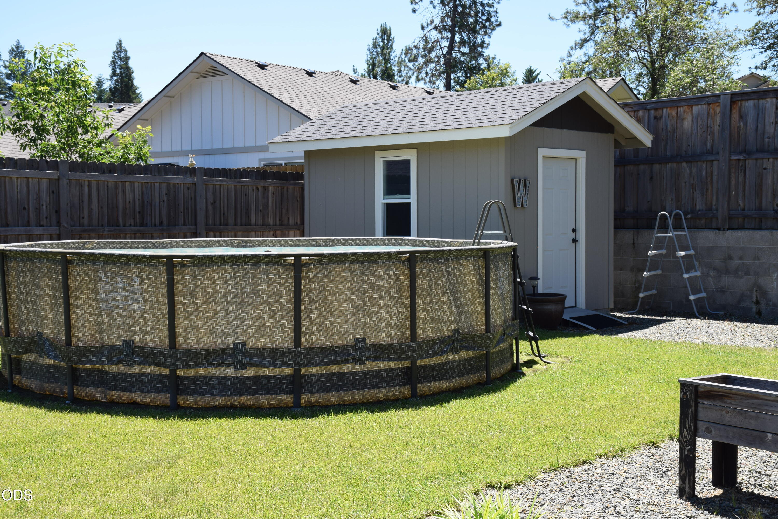 303 Northwest Collette Way Grants Pass, OR 97526 - Photo 16 of 23