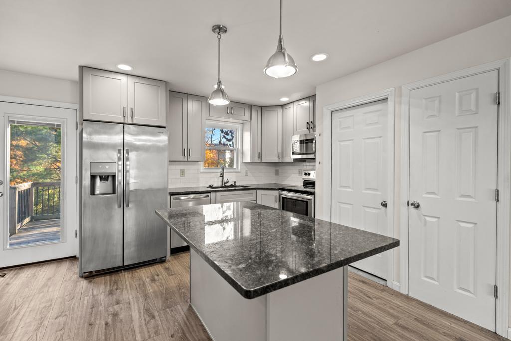 1775 Hunters Trace Burlington, KY 41005 - Photo 2 of 19