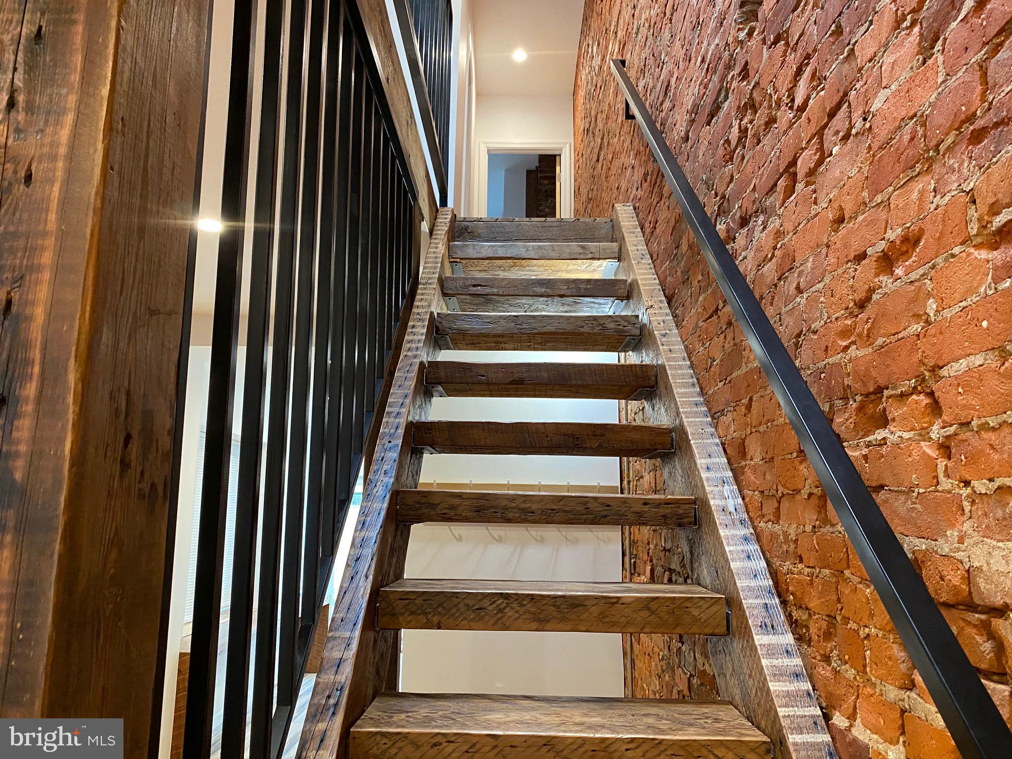 3229 Chatham Street Philadelphia, PA 19134 - Photo 22 of 41 a view of entryway