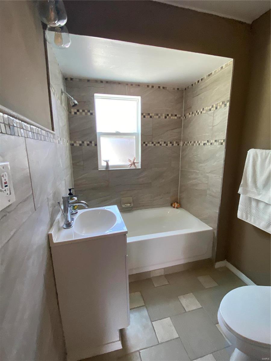 518 Buckley Road St. Louis, MO 63125 - Photo 13 of 26
