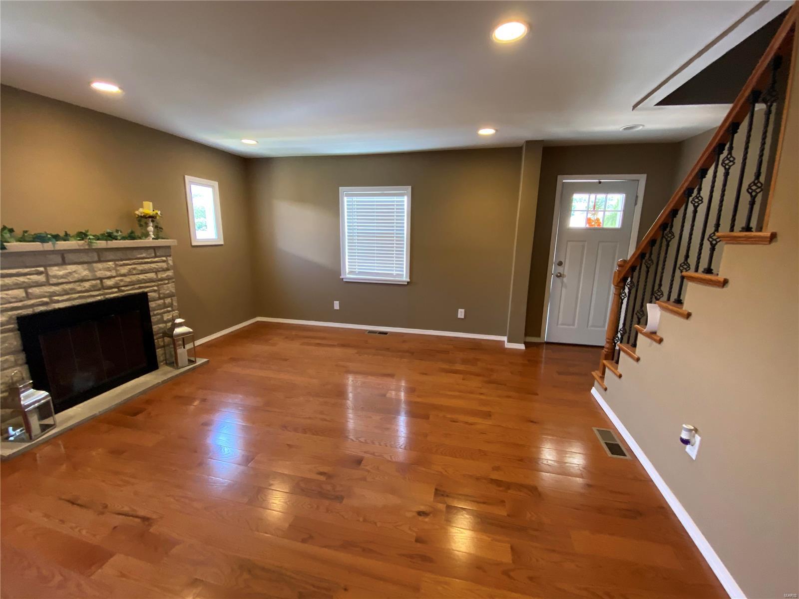 518 Buckley Road St. Louis, MO 63125 - Photo 4 of 26