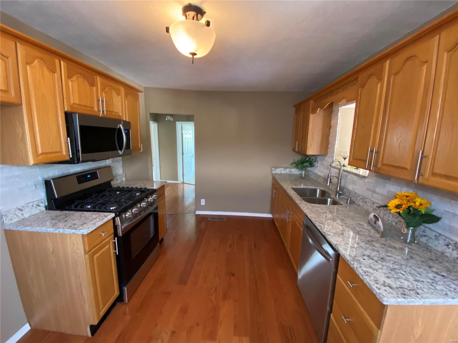 518 Buckley Road St. Louis, MO 63125 - Photo 7 of 26