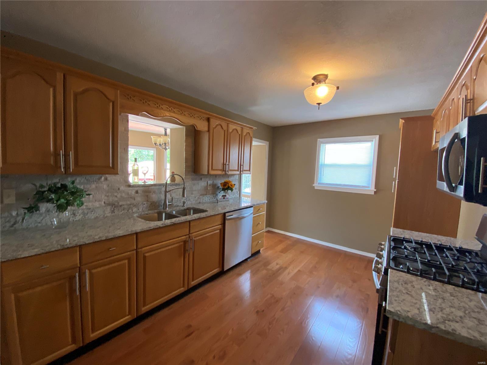 518 Buckley Road St. Louis, MO 63125 - Photo 8 of 26