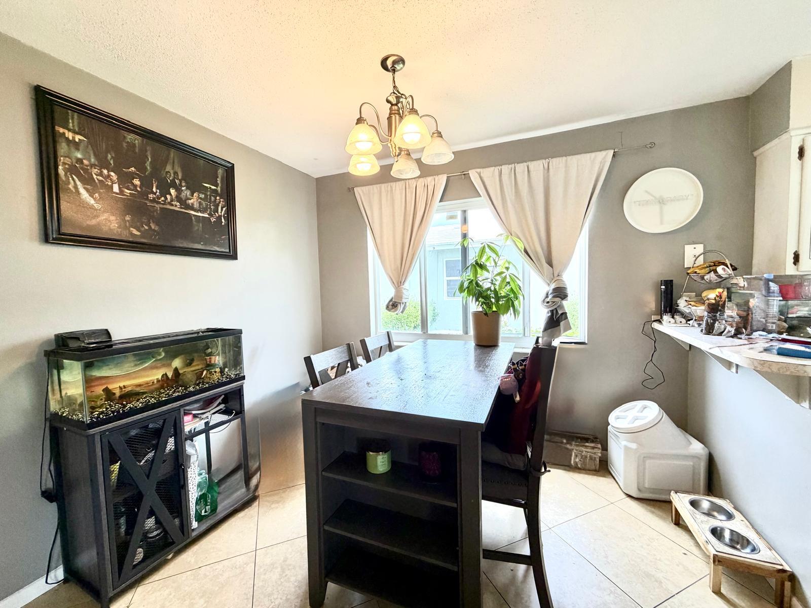 4731 Northeast 21st Terrace, Unit 2 Lighthouse Point, FL 33064 - Photo 7 of 29 649ca762-e0f6-403d-8423-44335039bd43