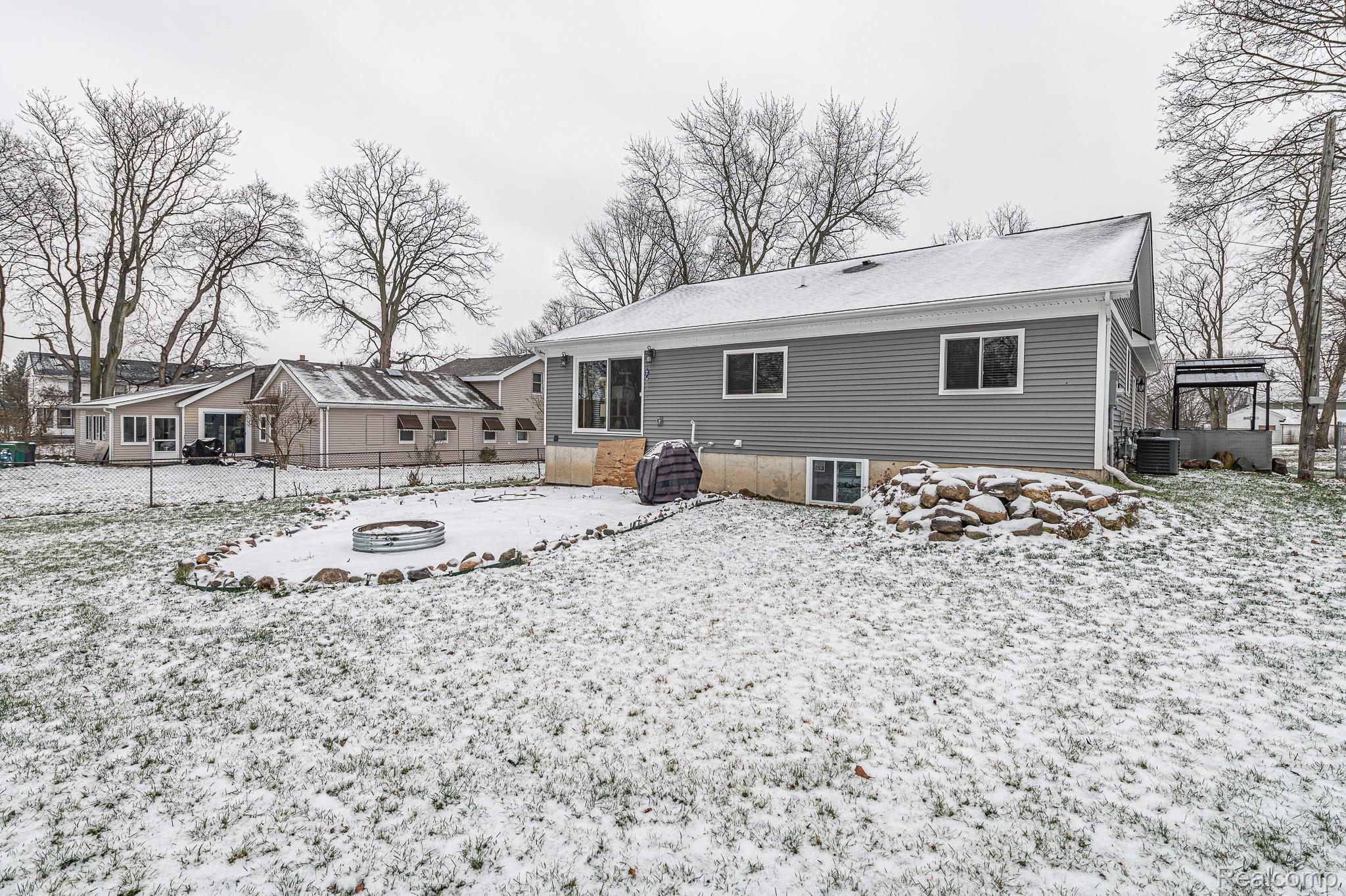 169 Dickenson Street Romeo, MI 48065 - Photo 40 of 47 HardyMediaCompany-261.jpg