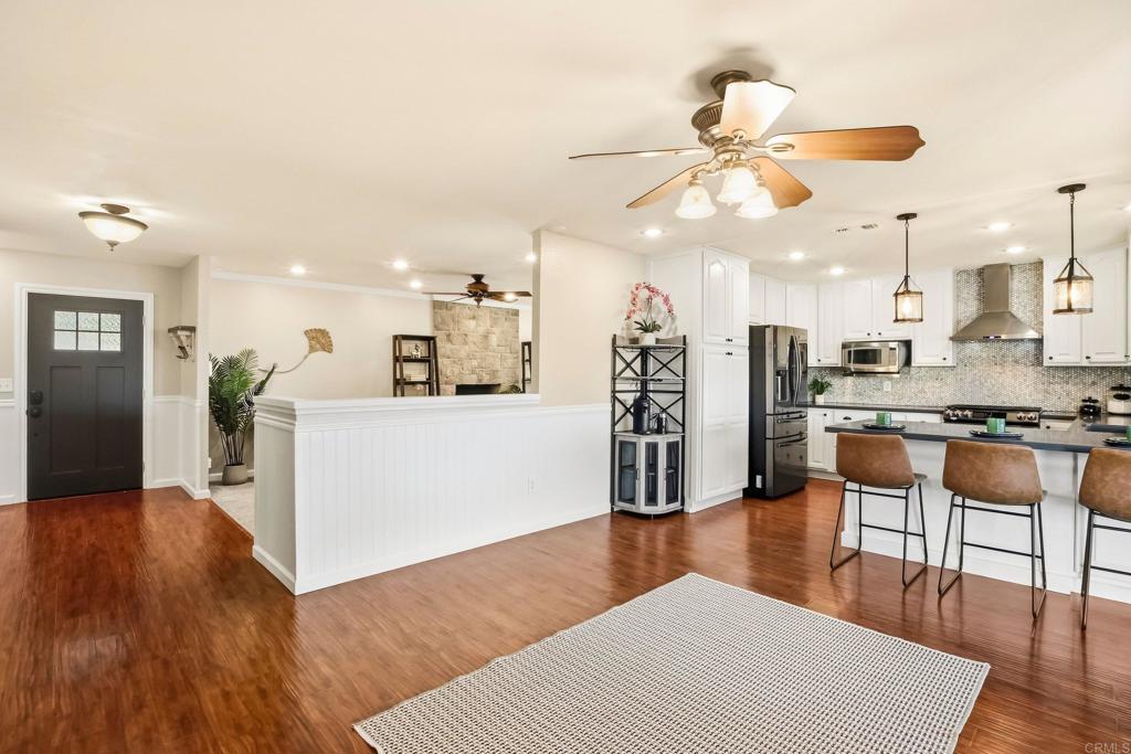 10029 Via Leslie Santee, CA 92071 - Photo 9 of 38