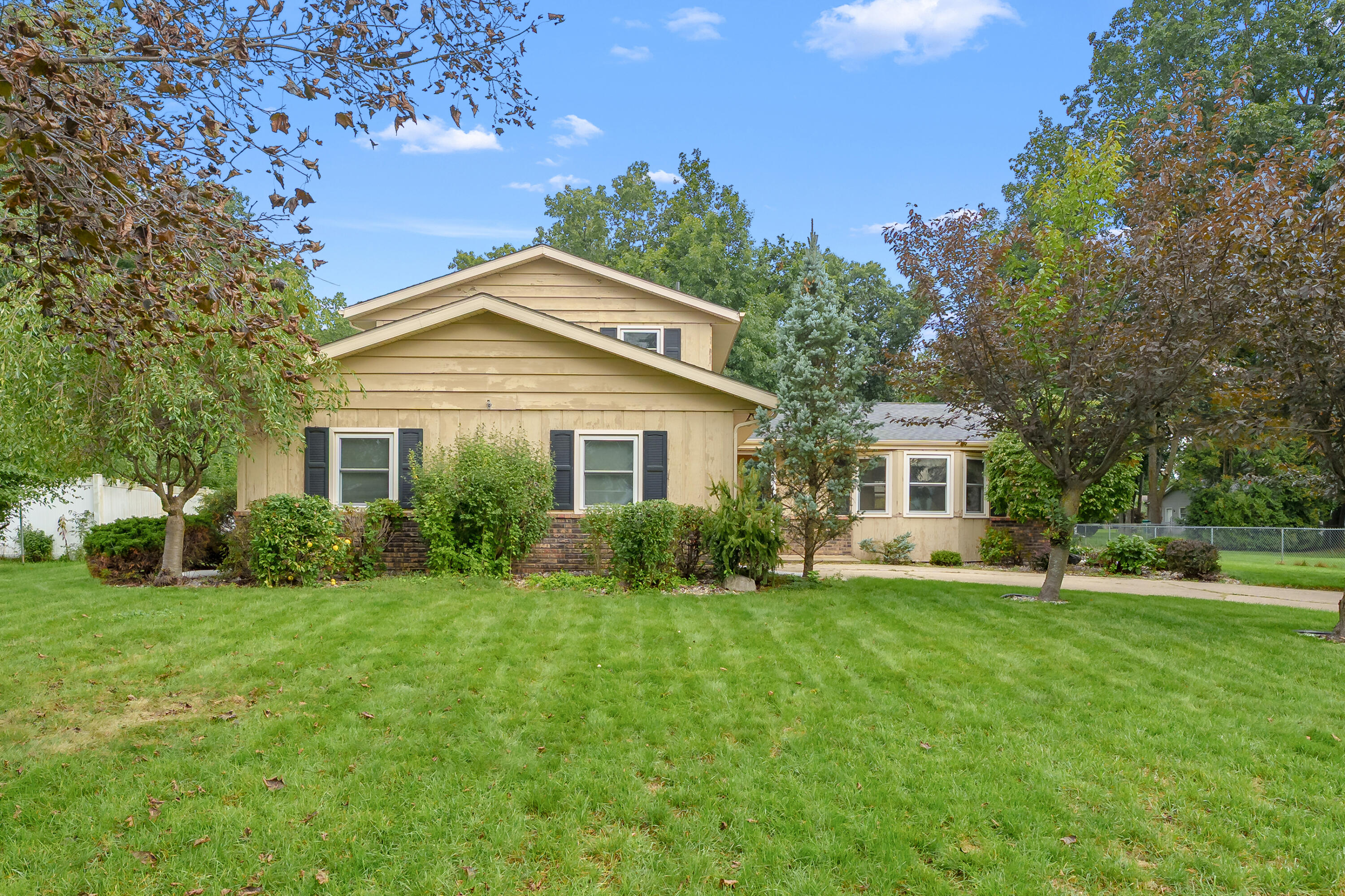 3004 Tattersall Road Portage, MI 49024 - Photo 1 of 36 Tattersall Rd 3004 Portage 49024-29