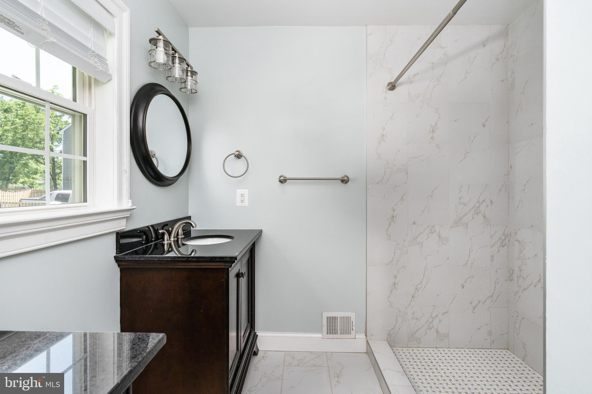 22202 Newlin Mill Road Middleburg, VA 20117 - Photo 17 of 37 Primary Full Bath