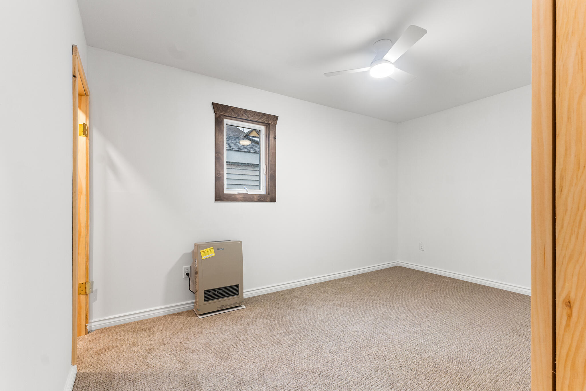 60 Beach Street Saco, ME 04072 - Photo 21 of 28 60 Beach St Saco, ME-33