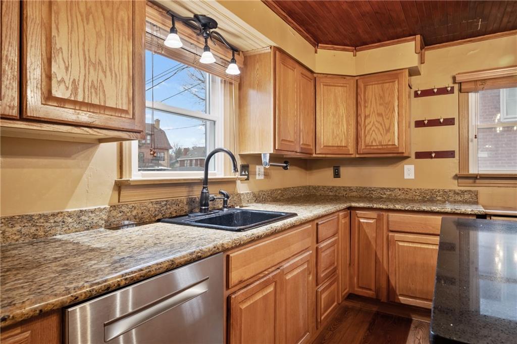 1327 Heberton Street Pittsburgh, PA 15206 - Photo 12 of 40 Plenty of counter space and cabinetry