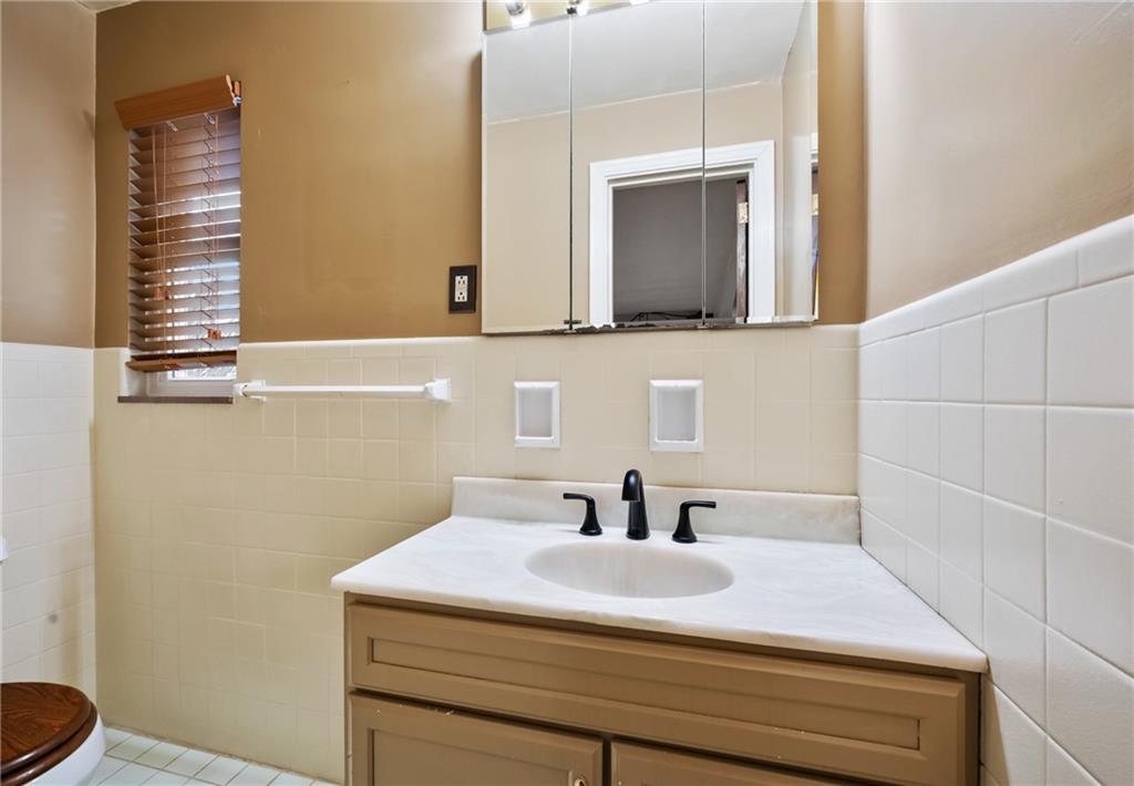1327 Heberton Street Pittsburgh, PA 15206 - Photo 8 of 40 Half bathroom on the first floor