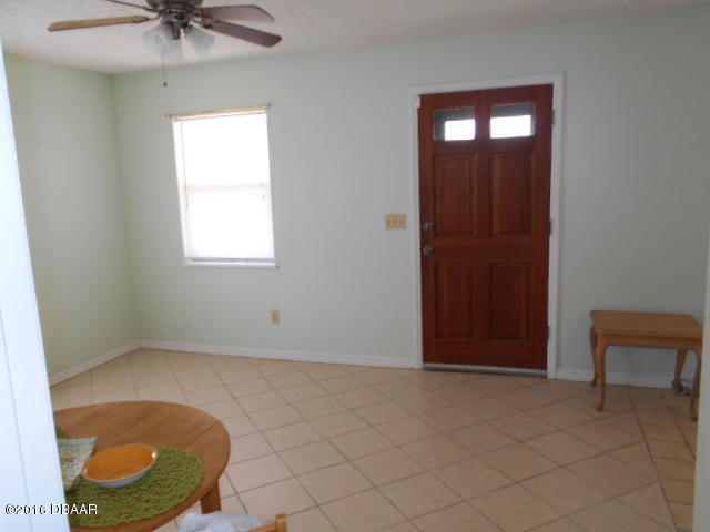 601 Robin Road, Unit C Ormond Beach, FL 32176 - Photo 8 of 12 Robinentrance