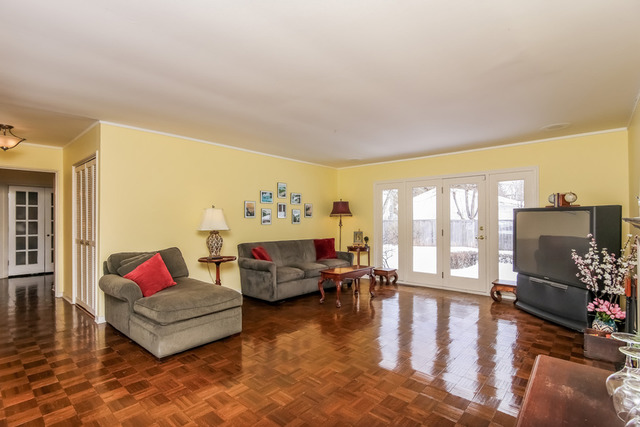 321 Graemere Street Northfield, IL 60093 - Photo 4 of 22
