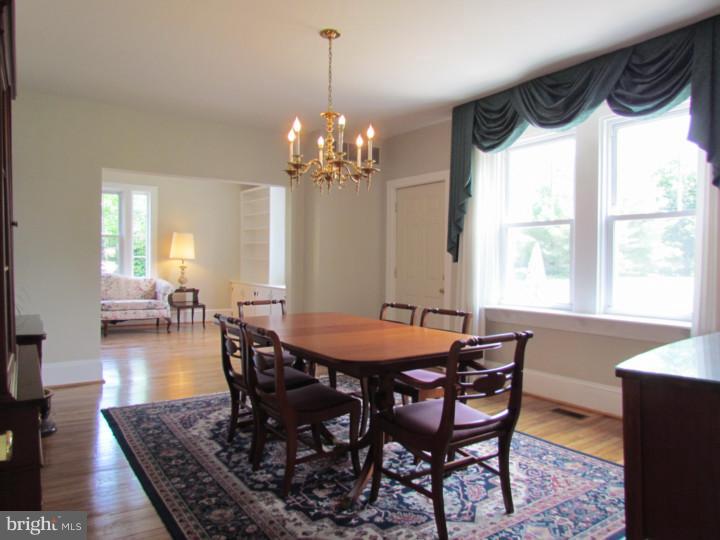 645 Susquehanna Road Ambler, PA 19002 - Photo 8 of 25 Dining Room