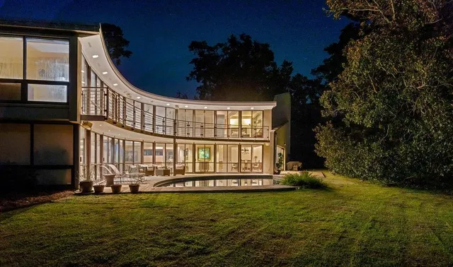 $2,600,000 | 620 East 7th Avenue, Covington, LA 70433