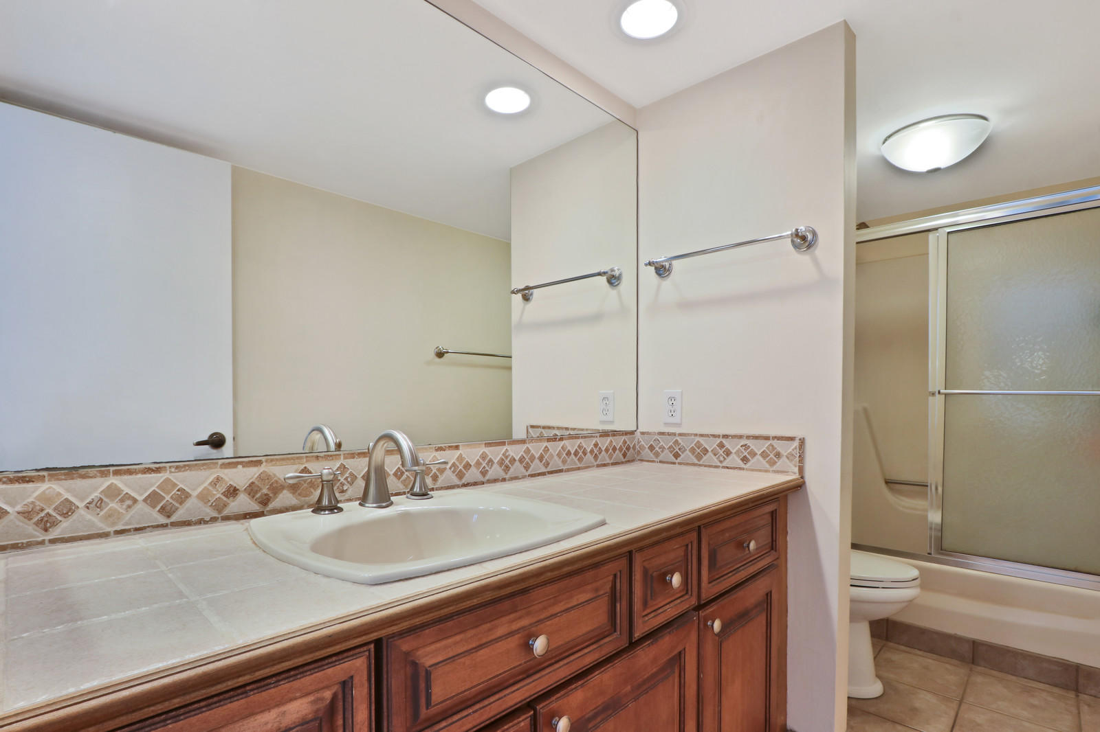 825 Center Street, Unit 10B Jupiter, FL 33458 - Photo 18 of 33 master bathroom