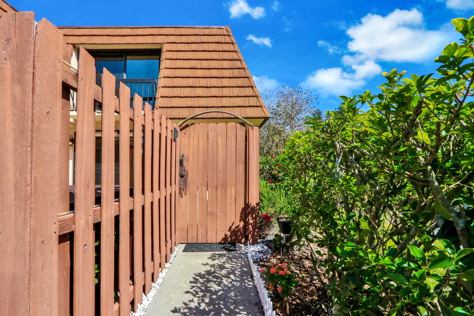 825 Center Street, Unit 10B Jupiter, FL 33458 - Photo 4 of 33 Front gate