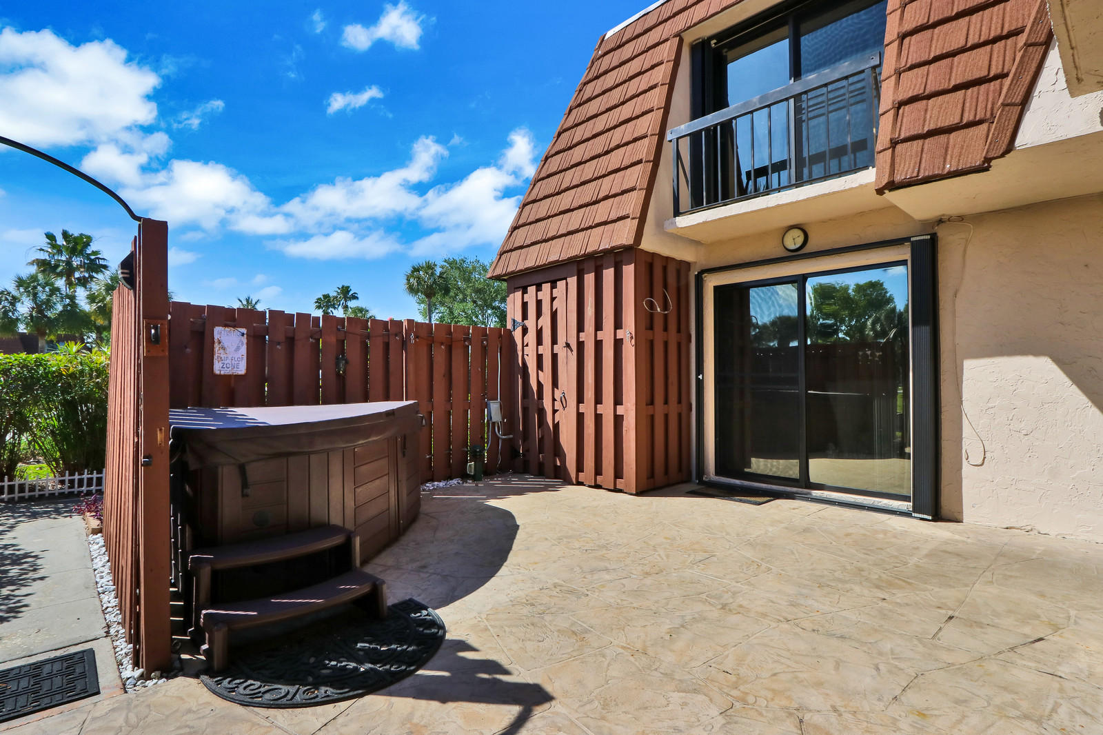 825 Center Street, Unit 10B Jupiter, FL 33458 - Photo 5 of 33 open patio with hot tub