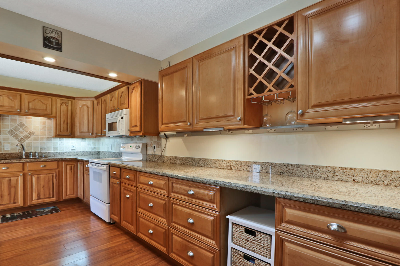 825 Center Street, Unit 10B Jupiter, FL 33458 - Photo 10 of 33 granite counter tops