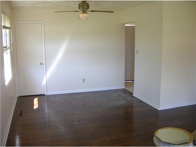 931 Demorest Road Columbus, OH 43204 - Photo 2 of 11 Gallery Image 2